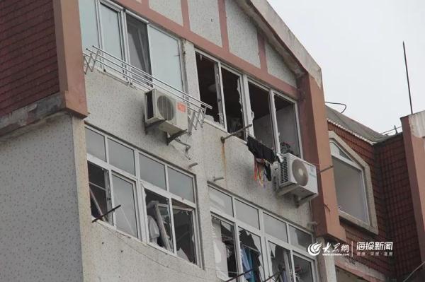 突發！青島一居民樓發生爆燃！已造1人死亡，7人受傷！3公里外有震感…